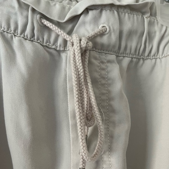 Loft Women’s khaki Pull On Elastic Waist Drawstring Shorts XL - Picture 2 of 6